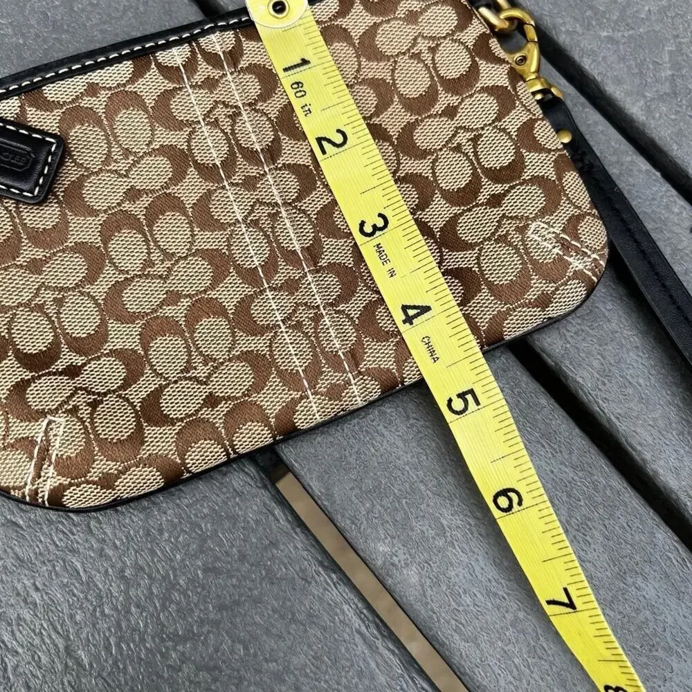 Coach wristlet small
